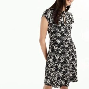 J.Crew Womens Sz M Keyhole Jersey Dress Black Floral Print Small Short Sleeve